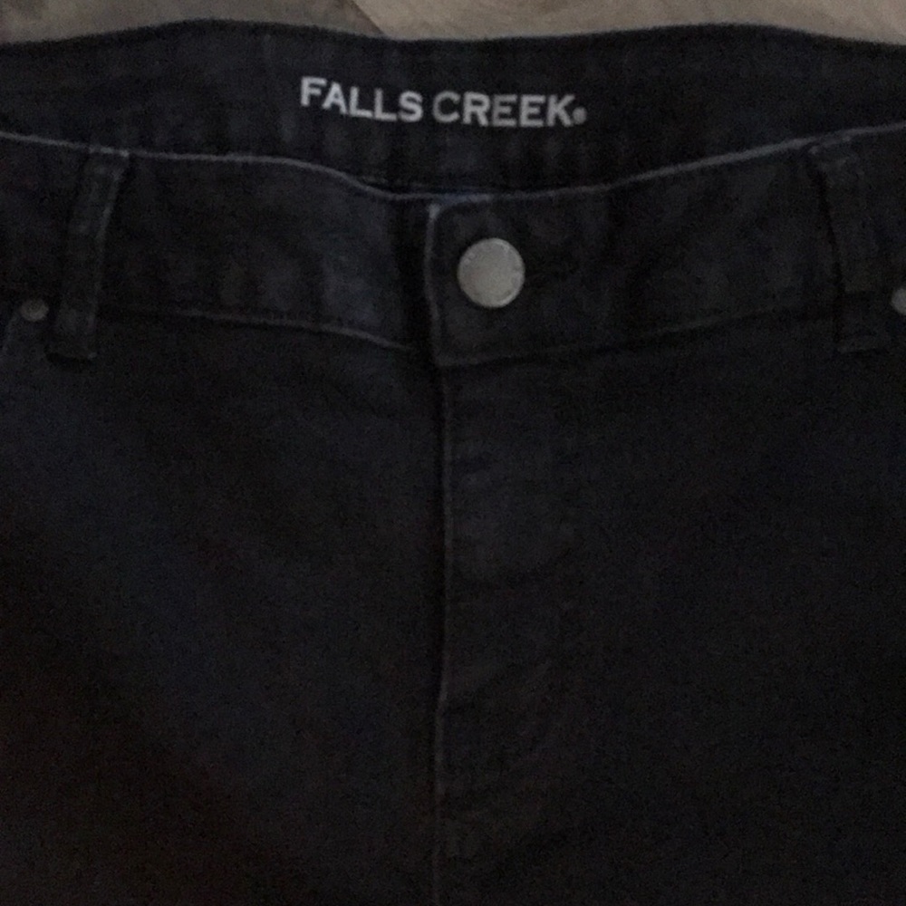 Capris - Picture 3 of 7